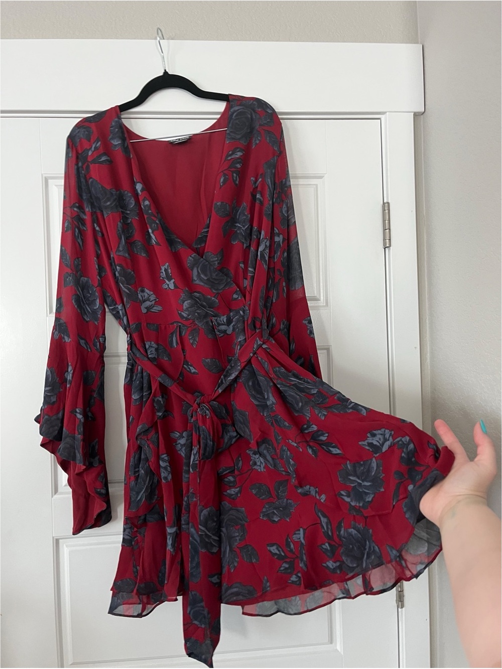 Like New City Chic Plus Size 16 Red Mini Dress with Grey and Black Rose Print - Picture 4 of 12